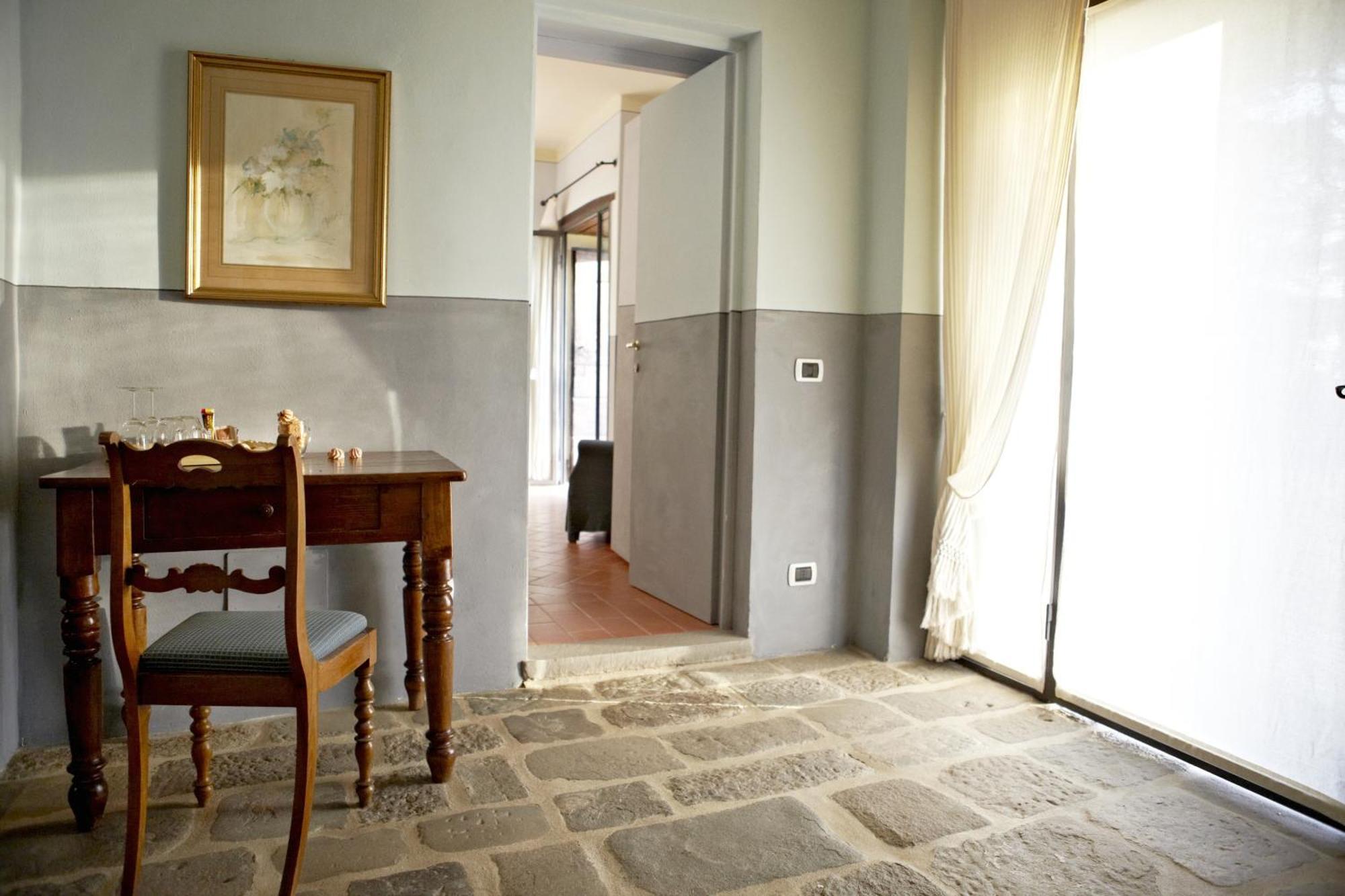 Relais Villa Belpoggio - Residenza D'Epoca Loro Ciuffenna Ruang foto