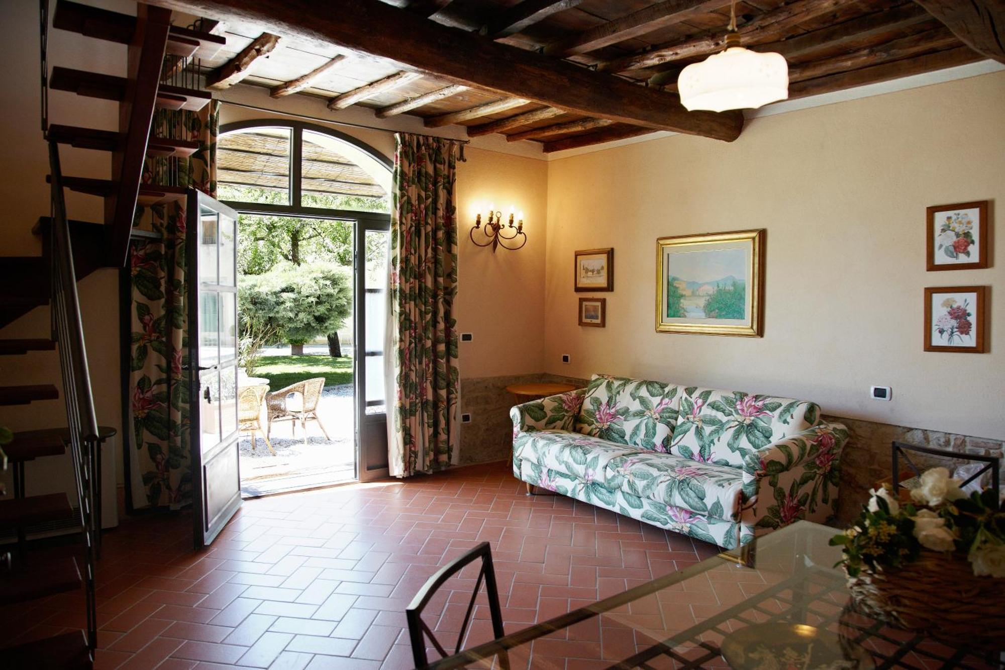 Relais Villa Belpoggio - Residenza D'Epoca Loro Ciuffenna Ruang foto